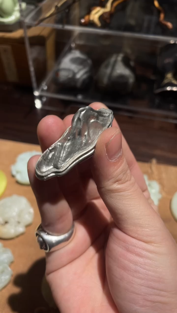 【闪购商品】0纯锡原色山石搁置........
