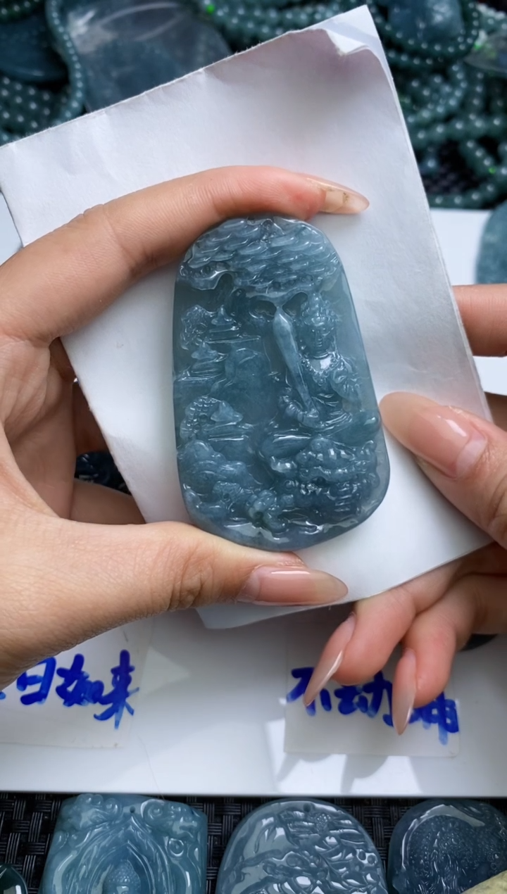 【闪购商品】翡翠颈饰未镶嵌