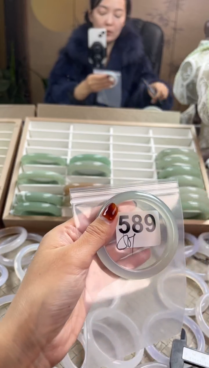 手镯玛瑙/玉髓未镶嵌589