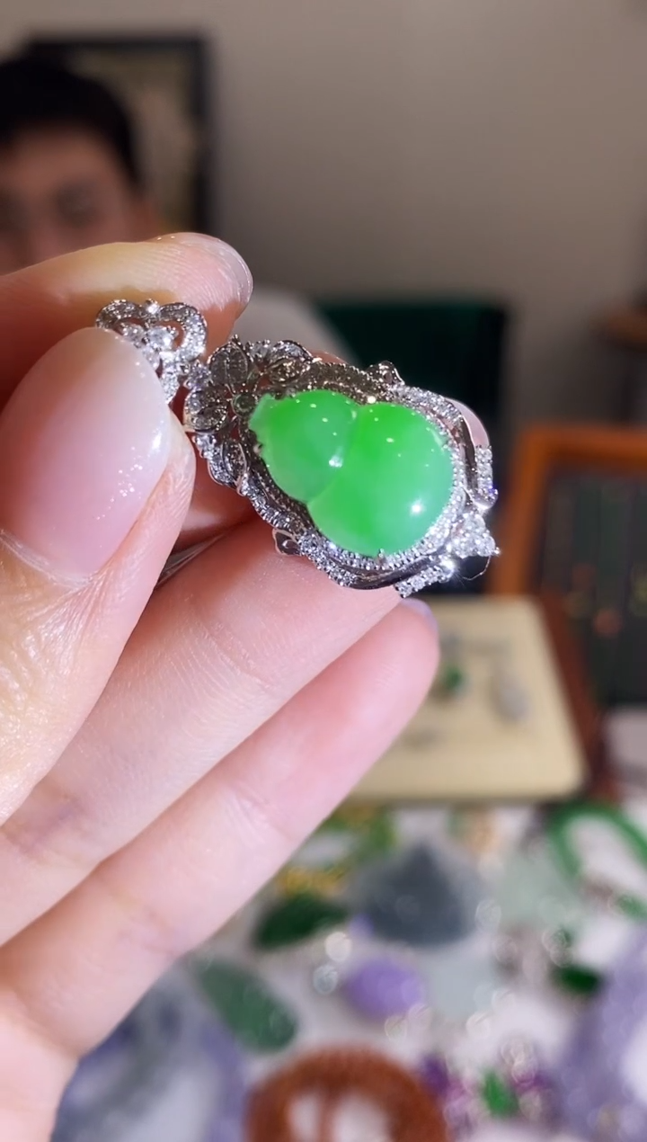 翡翠18K金镶嵌吊坠(不含链)翡翠