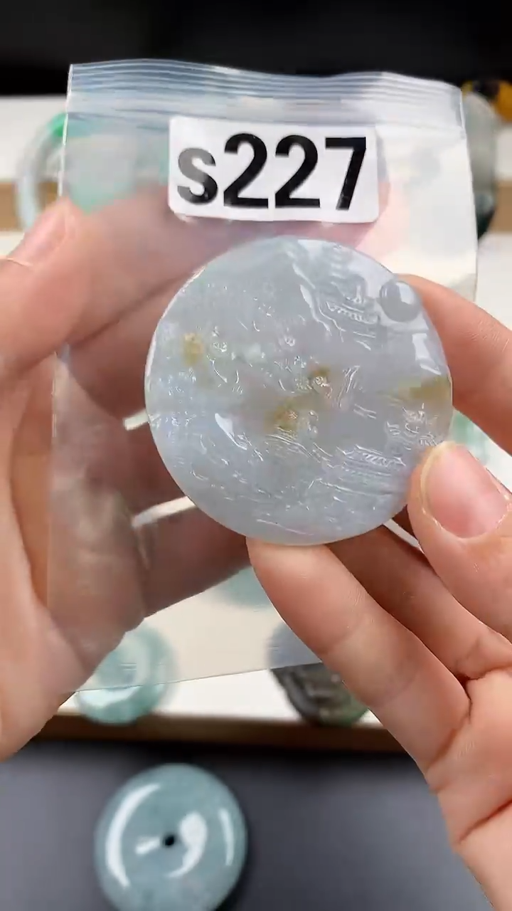 颈饰未镶嵌翡翠天然翡翠吊坠挂件