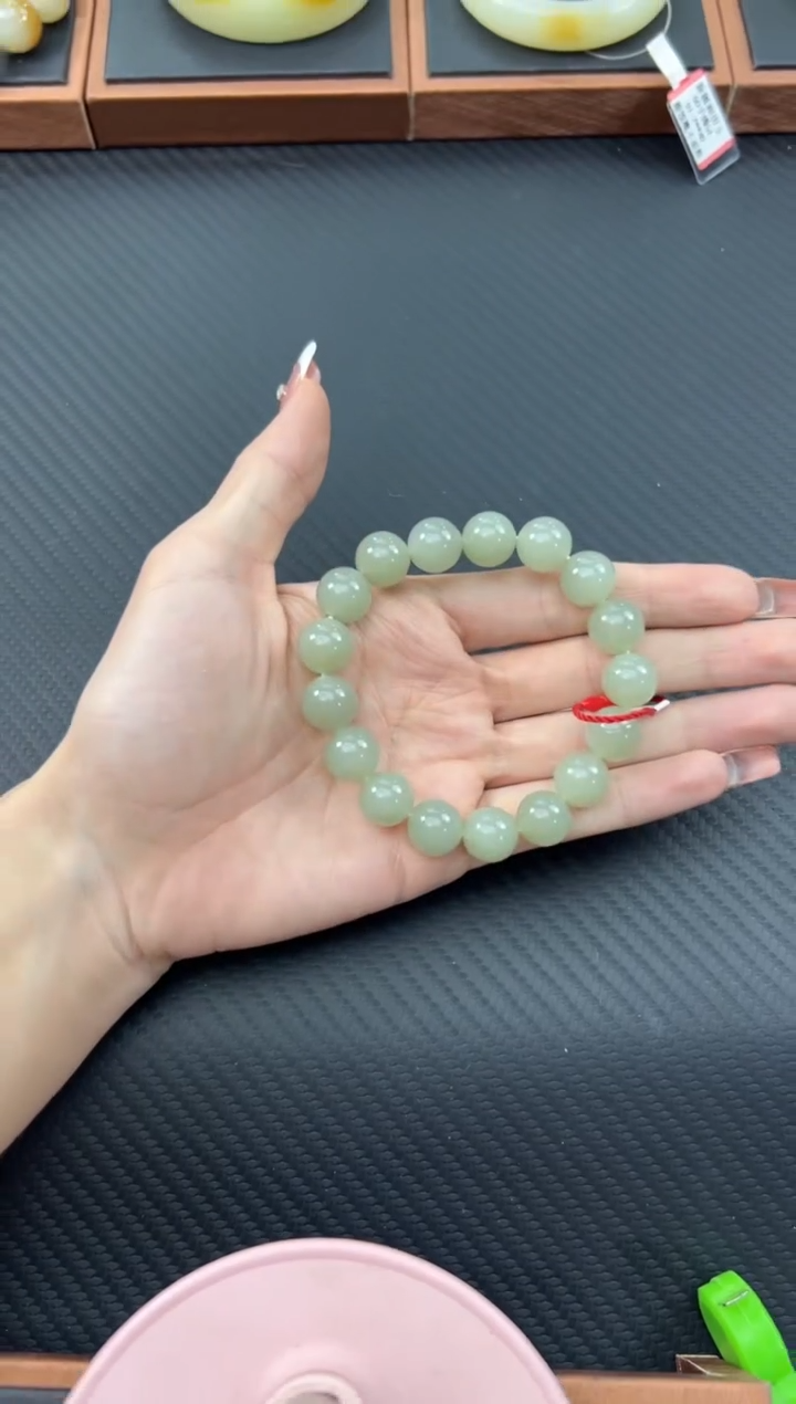 【闪购商品】和田玉手串未镶嵌且末微色差近矿卡12手串