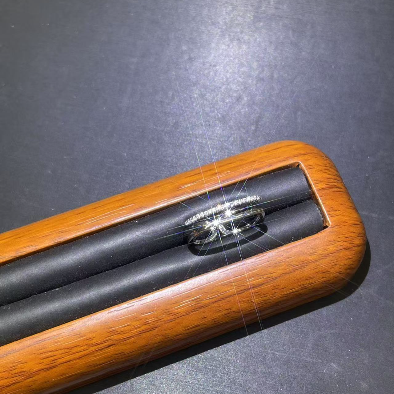 s2067白色方微镶戒指多样性发货