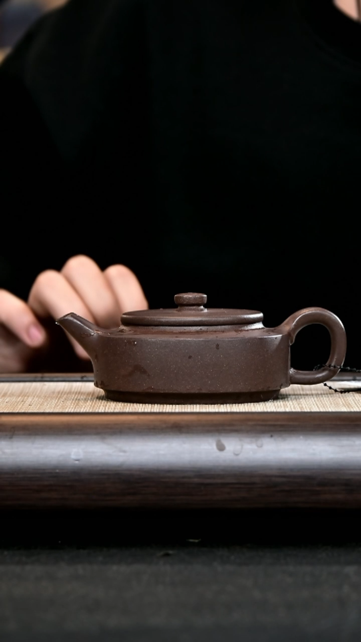 【闪购商品】紫砂茶壶Qc4239 周盘 天青