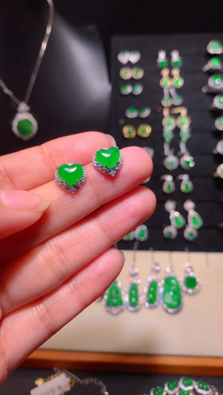 【闪购商品】翡翠耳饰银S925镶嵌耳钉