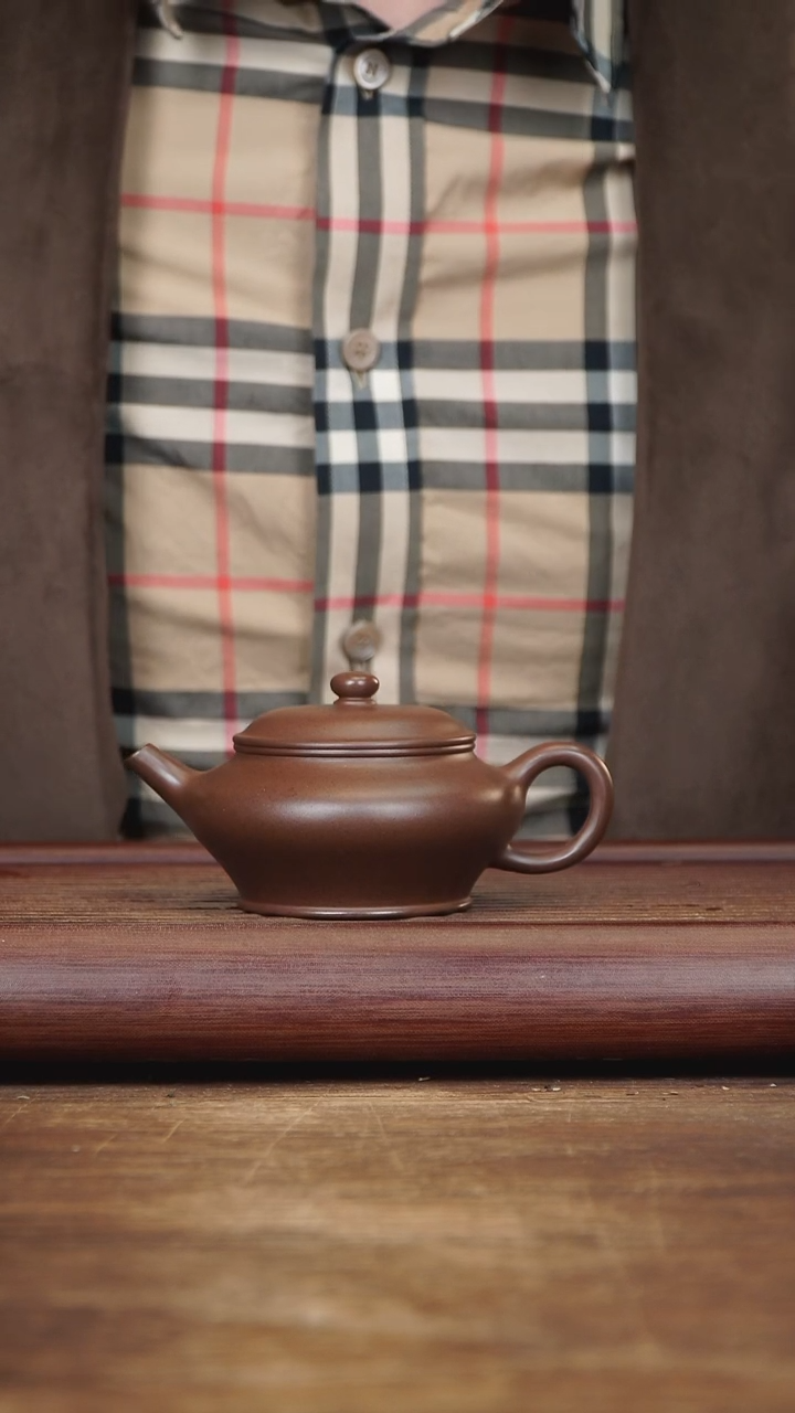 【闪购商品】紫砂茶壶150ml 虚扁 老紫泥