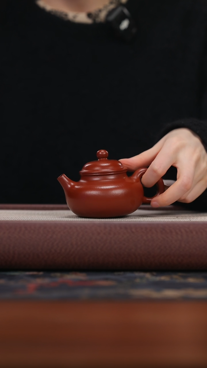 【闪购商品】紫砂茶壶ltq大红袍 容天 155cc