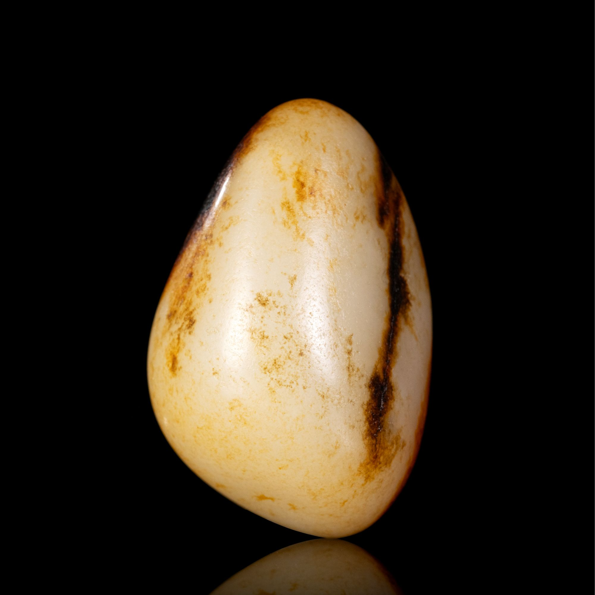 53.1克天地黑红皮完整籽型挂件小把件原石