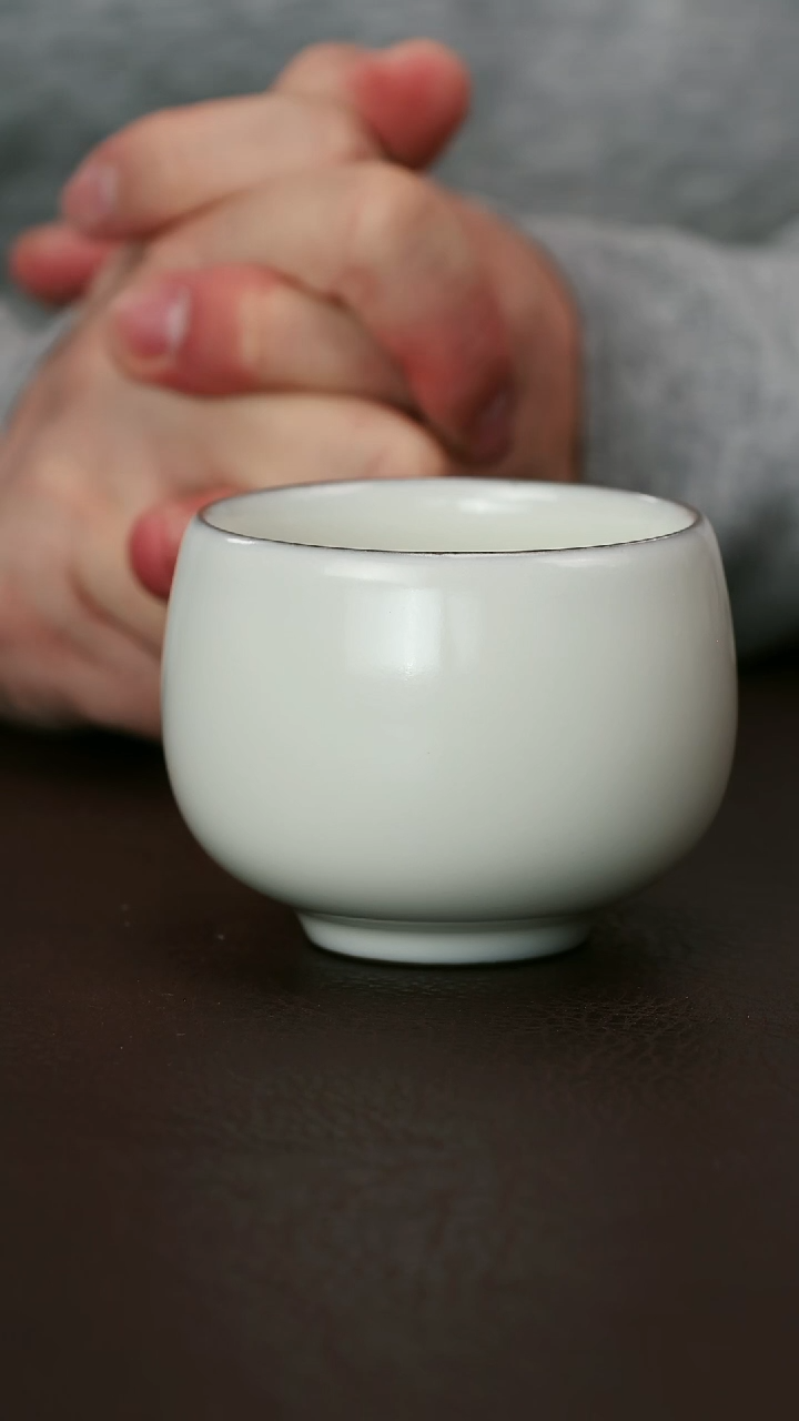 其他官窑象牙白佛肚杯22