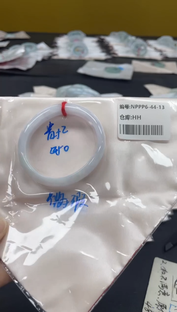 未镶嵌手镯翡翠翡翠手镯