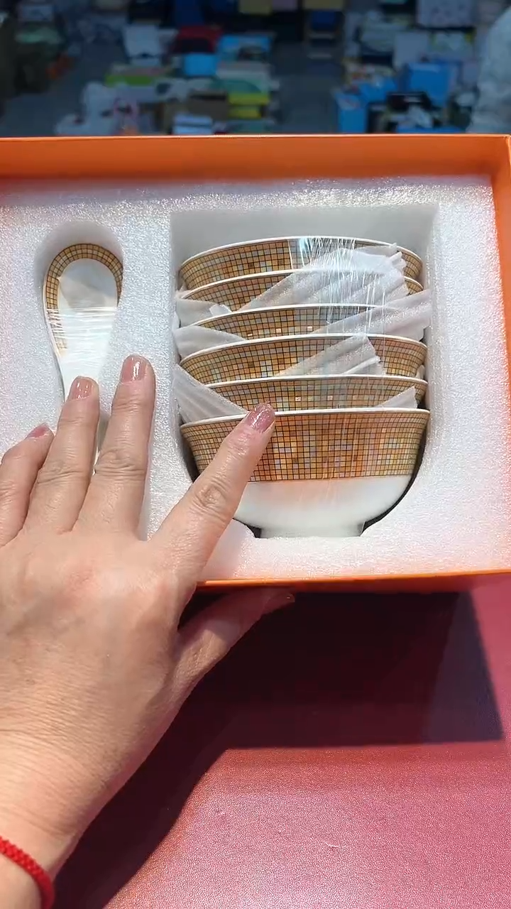 【闪购商品】瓷片锅碗瓢盆一件不剩
