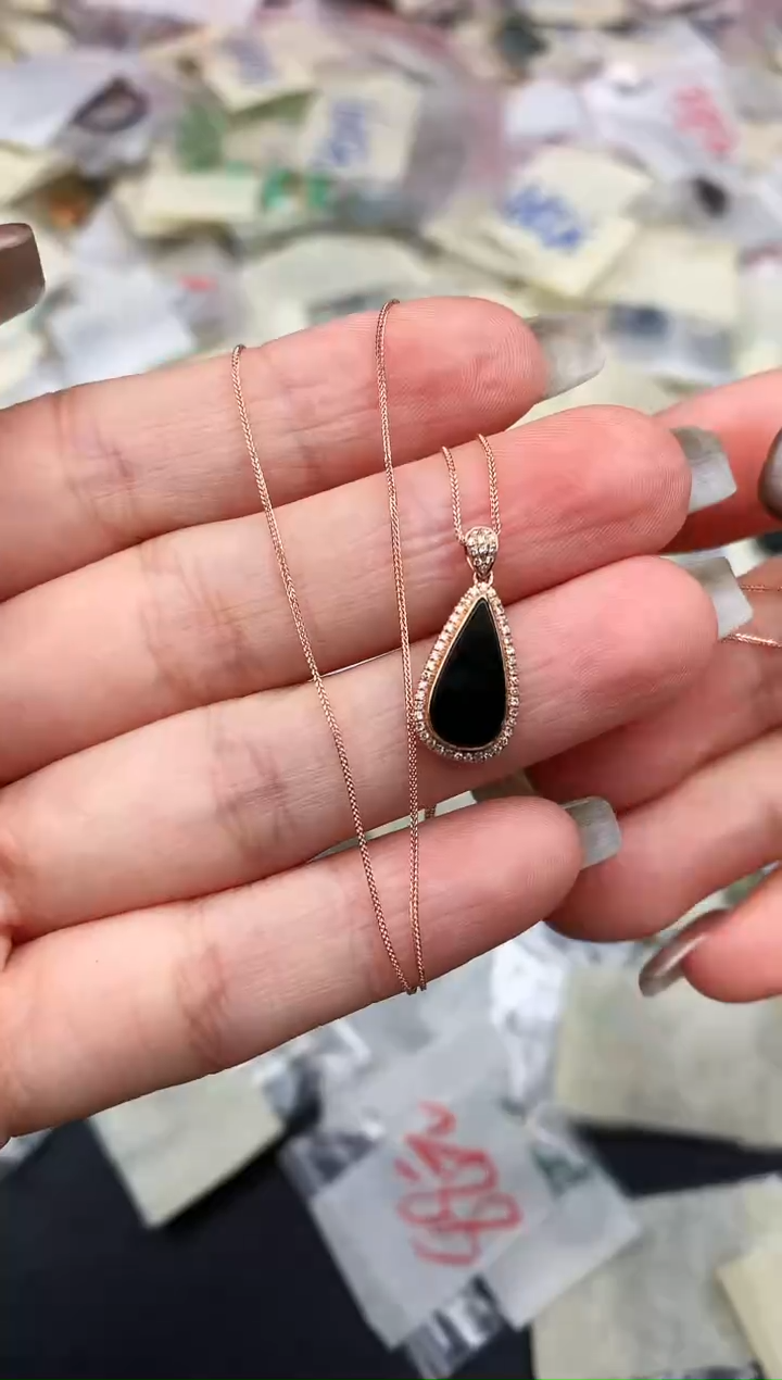 18K金镶嵌挂件翡翠一