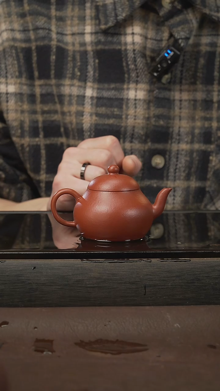 茶壶紫砂梨形，朱泥，120cc