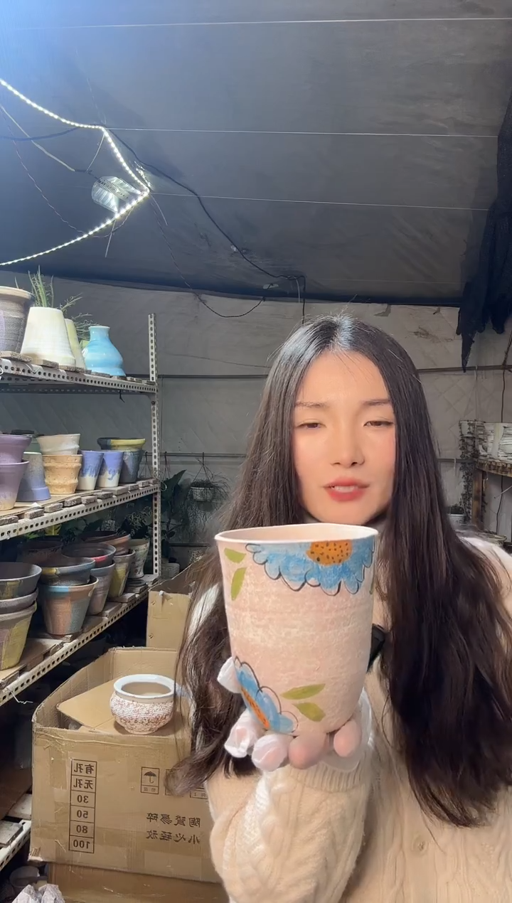 以实际为准宁*儿编号 274  景德镇手工手绘花盆