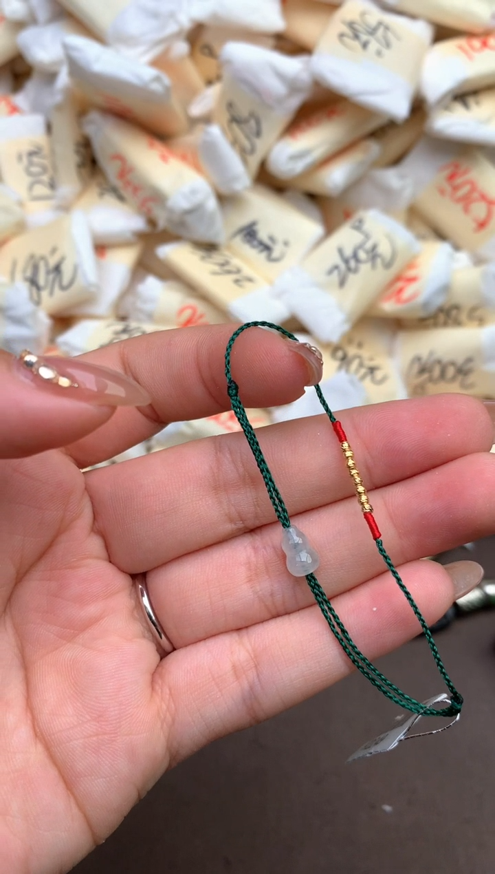 【闪购商品】翡翠手绳未镶嵌—