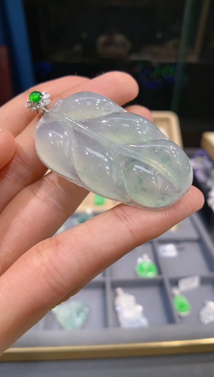 【闪购商品】翡翠吊坠(不含链)18K金镶嵌叶子