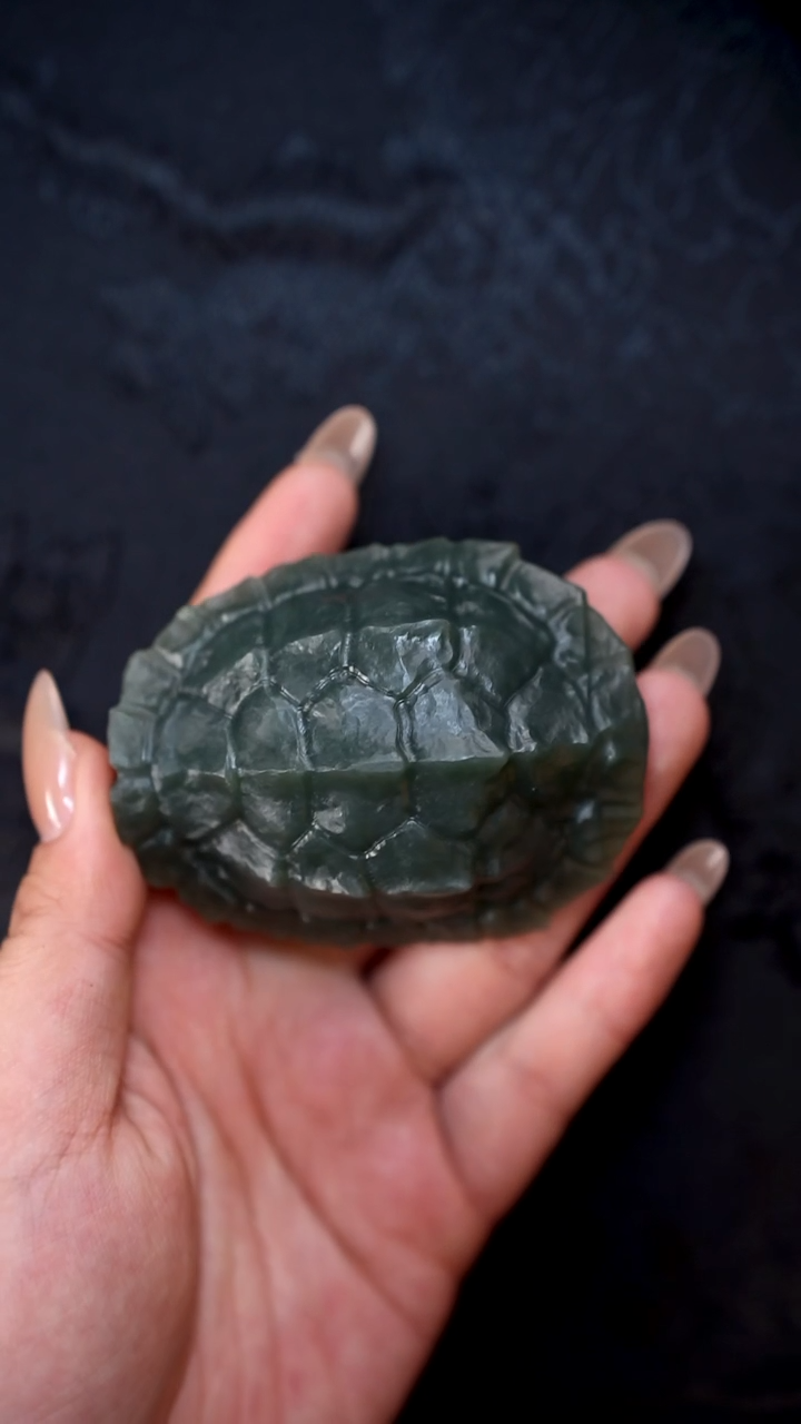未镶嵌和田玉摆件且末蓝和田玉龟甲