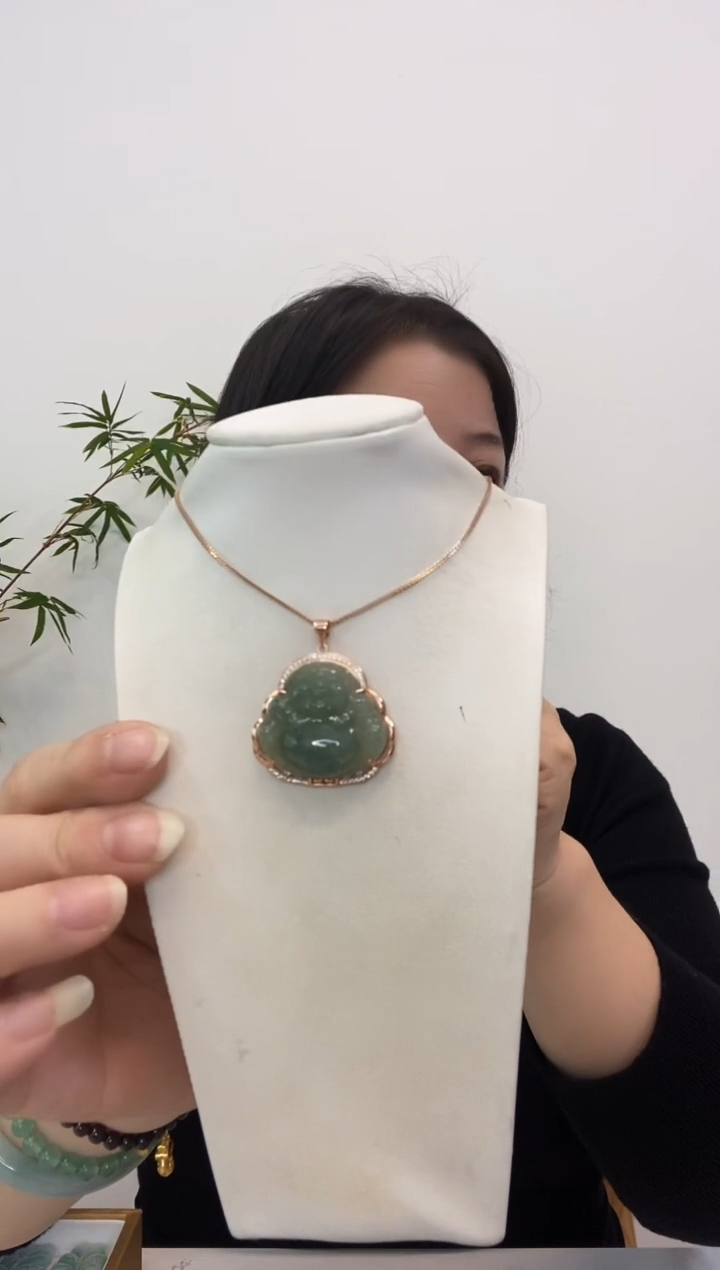 【闪购商品】翡翠吊坠(赠链)银S925镶嵌佛公玫瑰边