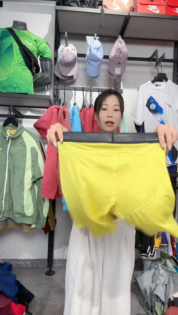 1692编码 瑕疵款直播间过款为准 尺码M