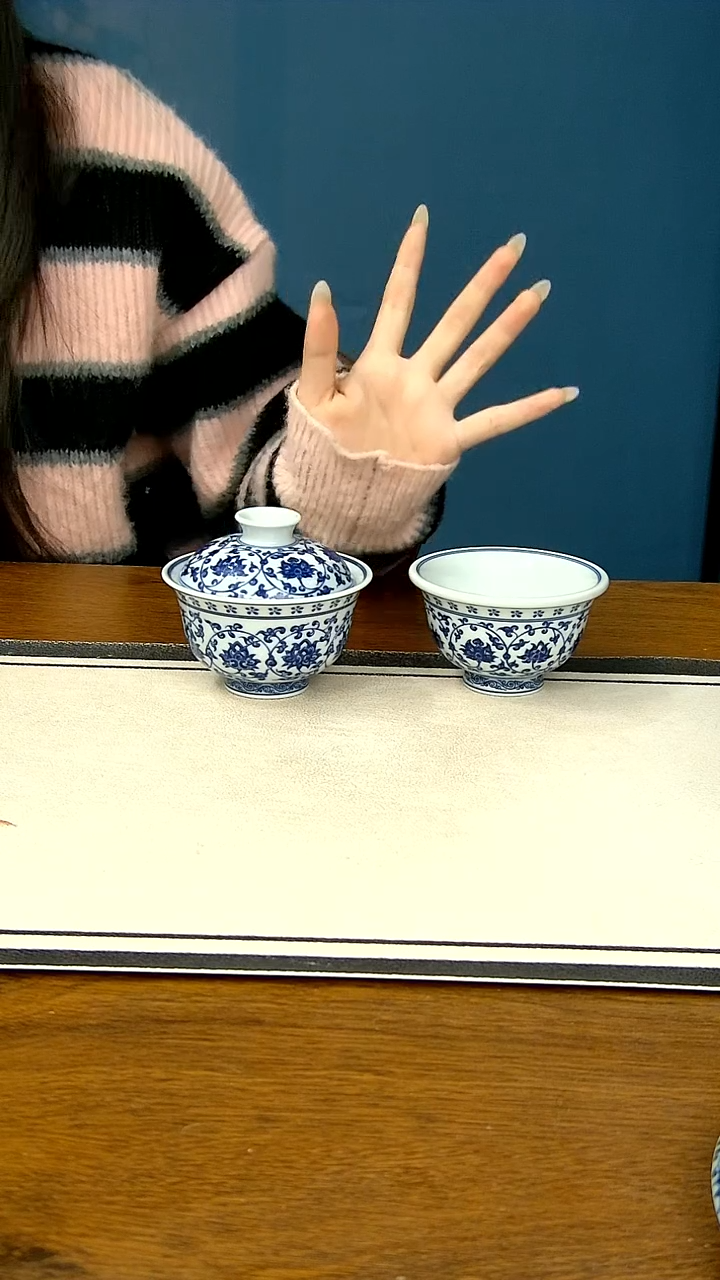 【闪购商品】青花缠枝莲两件套------大压