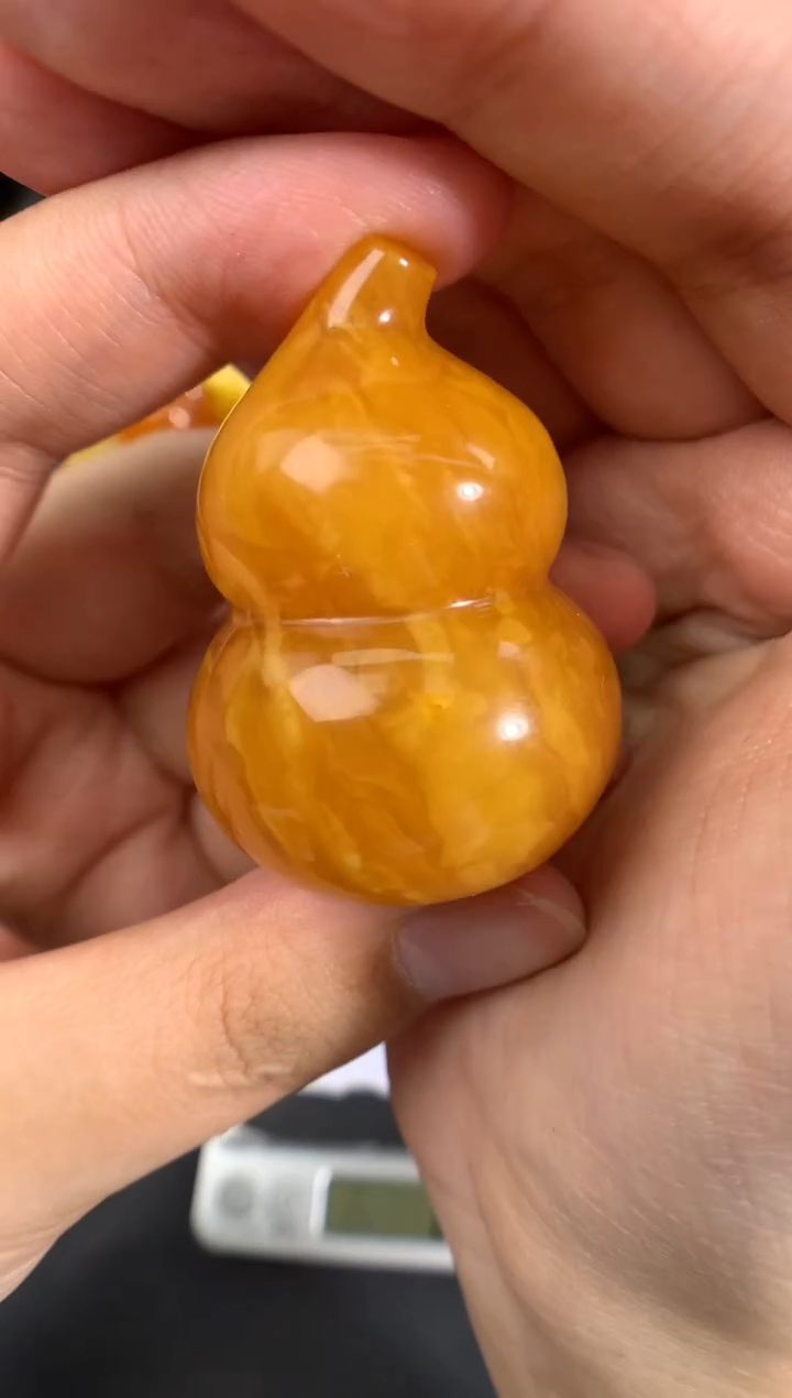 蜜蜡未镶嵌珠宝奇石1