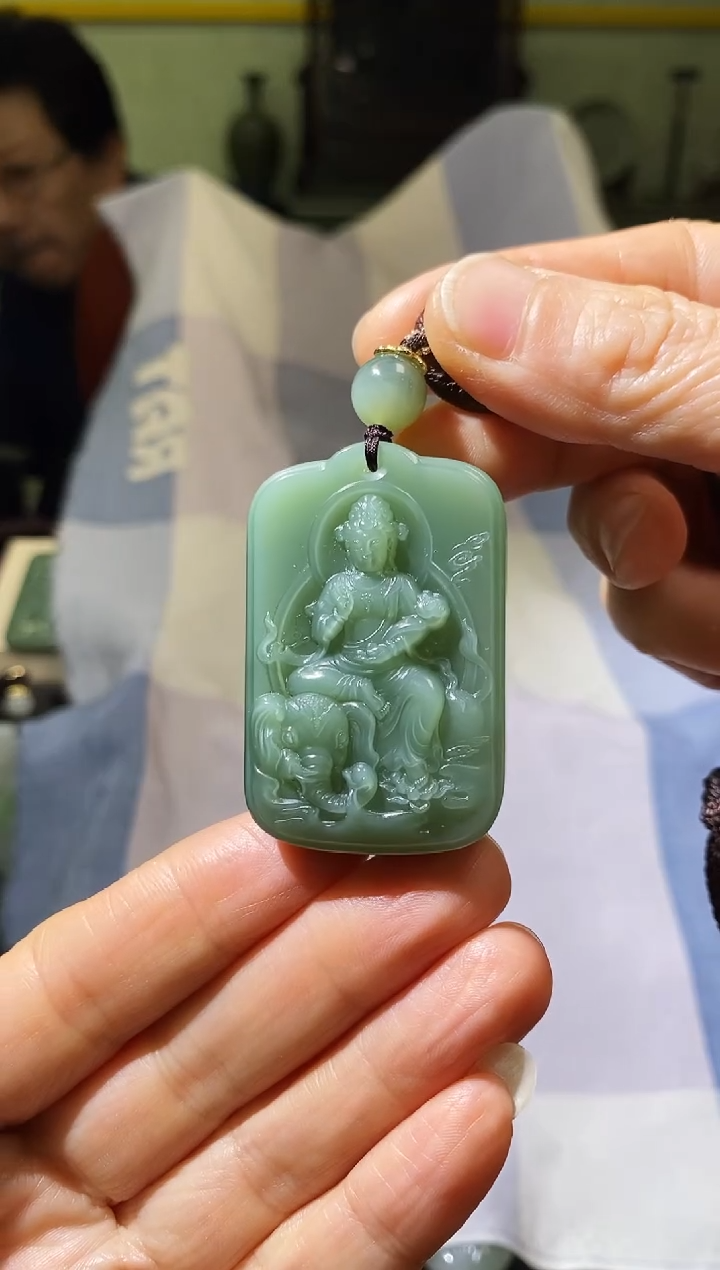 吊坠(不含链)未镶嵌和田玉蛛****D和田玉普贤菩萨