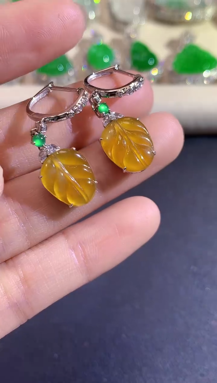 18K金镶嵌翡翠耳饰A16