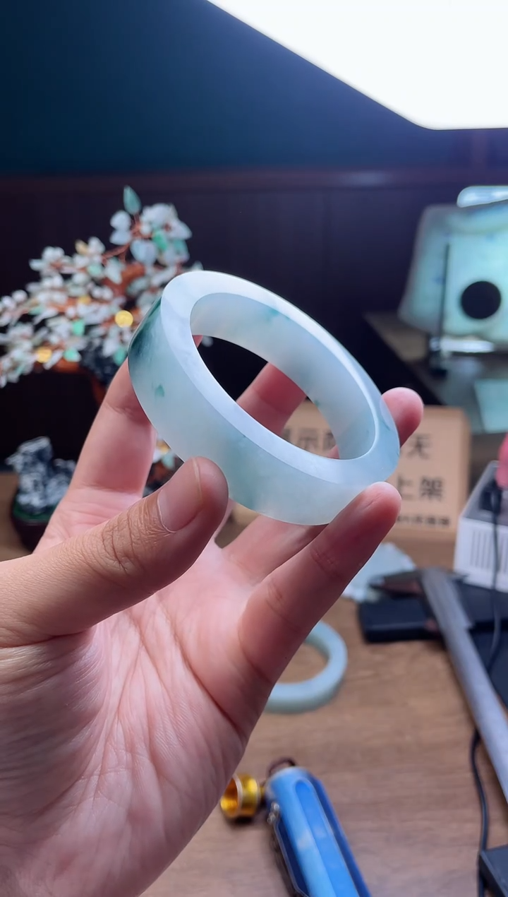 【闪购商品】定制翡翠手镯未镶嵌定制