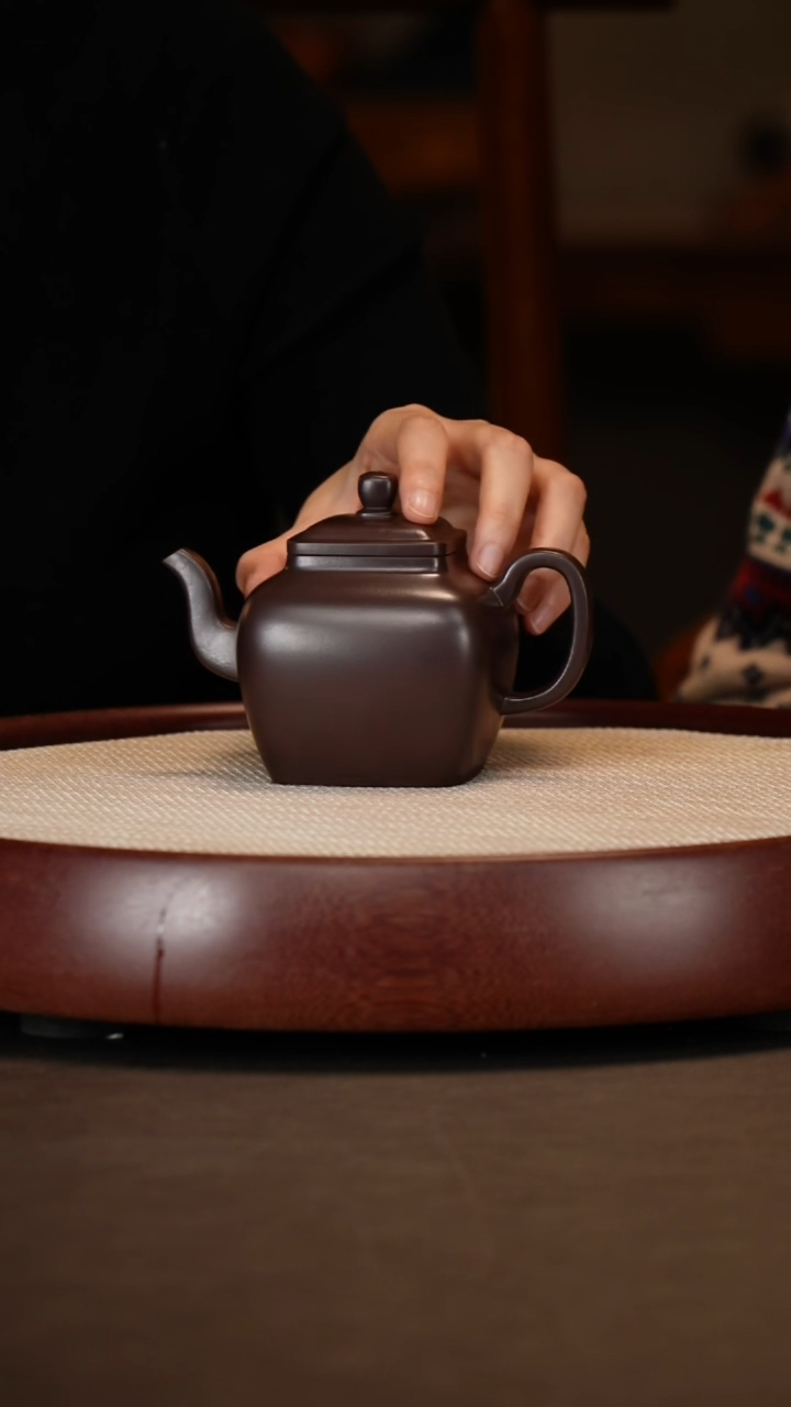 【闪购商品】紫砂茶壶玉林百目紫茄泥四方宫灯薛锋240c