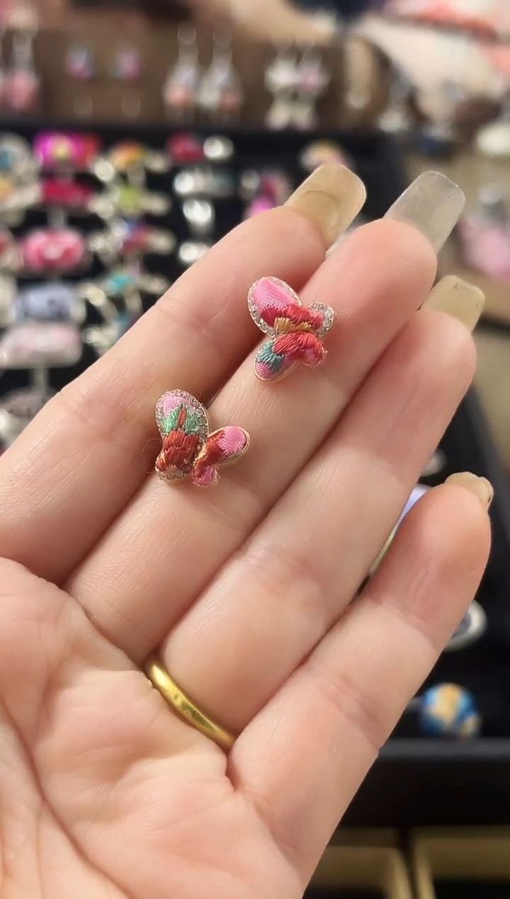 【闪购商品】织绣民族风老绣饰品012