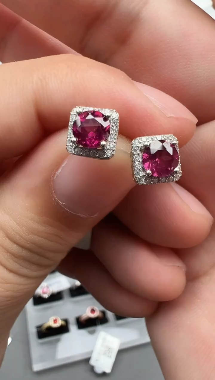 银S925镶嵌耳饰石榴石（紫牙乌）44