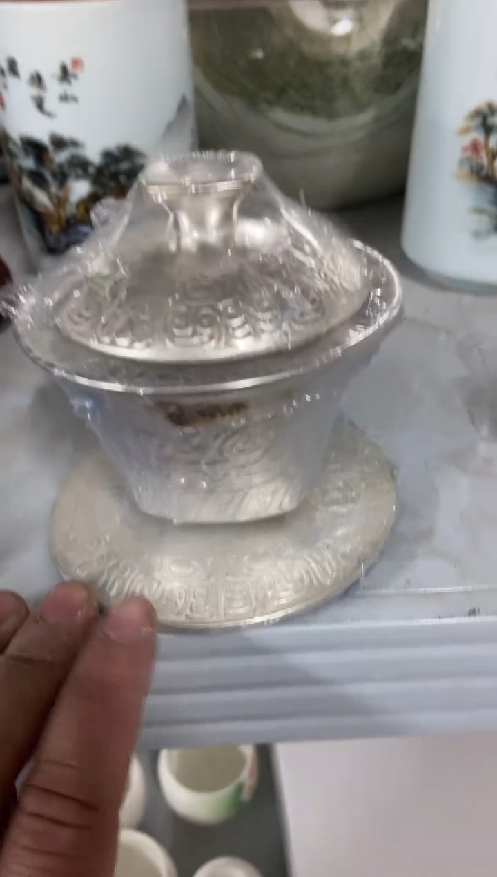 杯无运费险有瑕疵的摄影的产品有使用过的痕迹有点脏介意勿拍