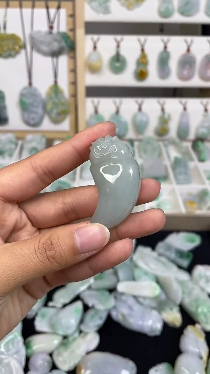颈饰未镶嵌翡翠1