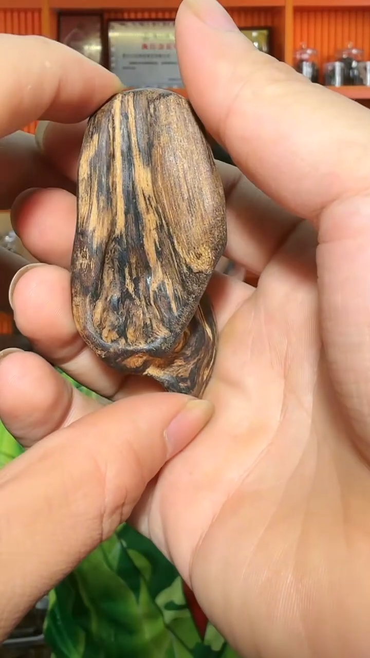 沉香手把件229号多样性发一