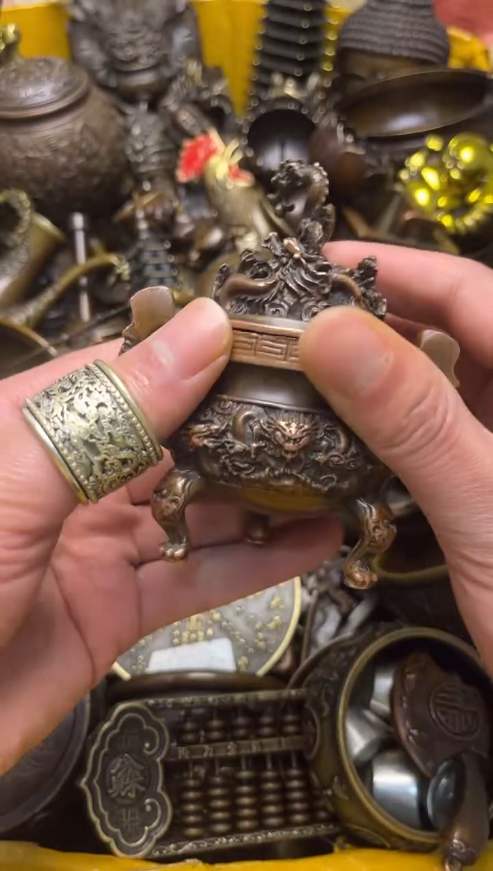 精美铜器，点击下单