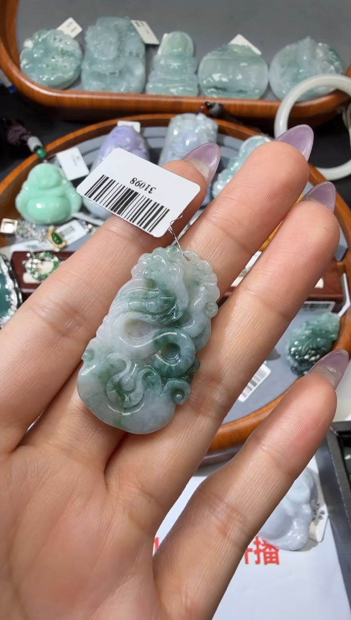 翡翠未镶嵌颈饰321.。。。