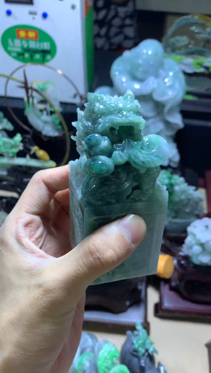 翡翠摆件未镶嵌翡翠摆件