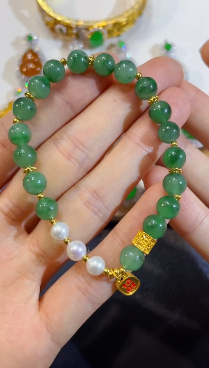 颈饰足金镶嵌翡翠团购5