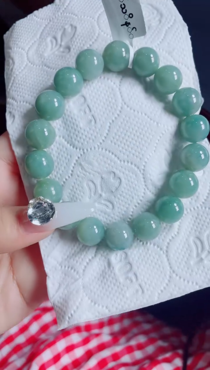 定制翡翠未镶嵌珠串