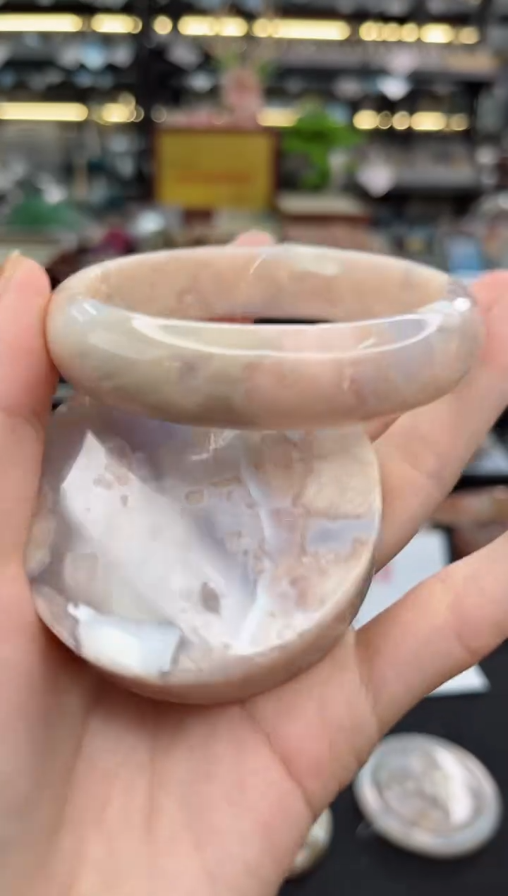 【闪购商品】石英质玉手镯未镶嵌62圈口（赠品镯心）1453339