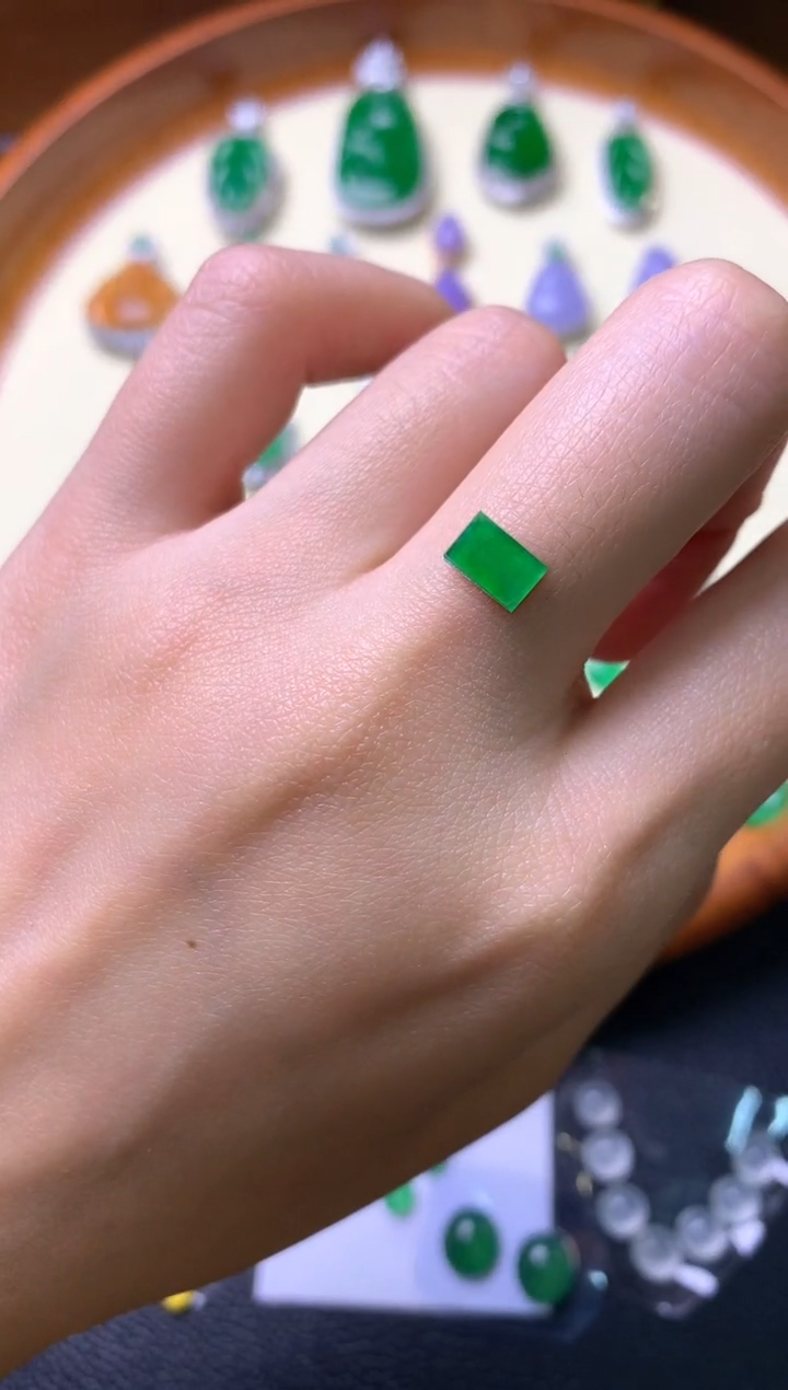 【闪购商品】定制翡翠未镶嵌裸石（镶嵌定制）