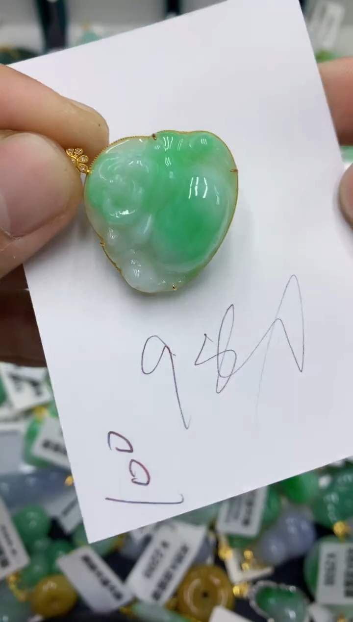 【闪购商品】翡翠颈饰18K金镶嵌翡翠