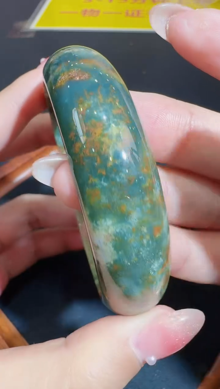 【闪购商品】玛瑙/玉髓手镯未镶嵌发一件