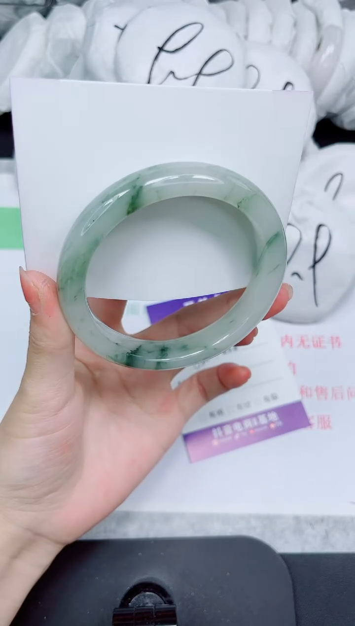 石英质玉手镯未镶嵌122-62