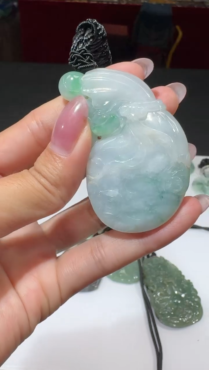 颈饰未镶嵌翡翠天然A货翡翠15