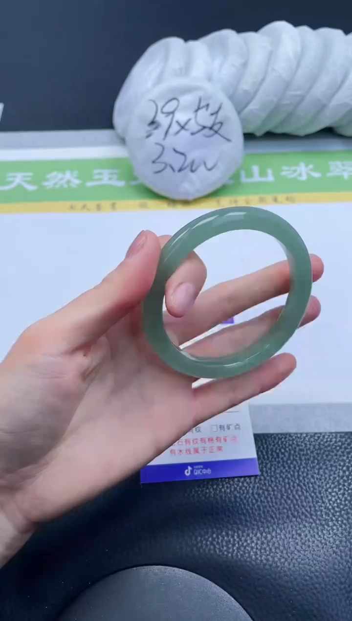 【闪购商品】石英质玉手镯未镶嵌A220-58+