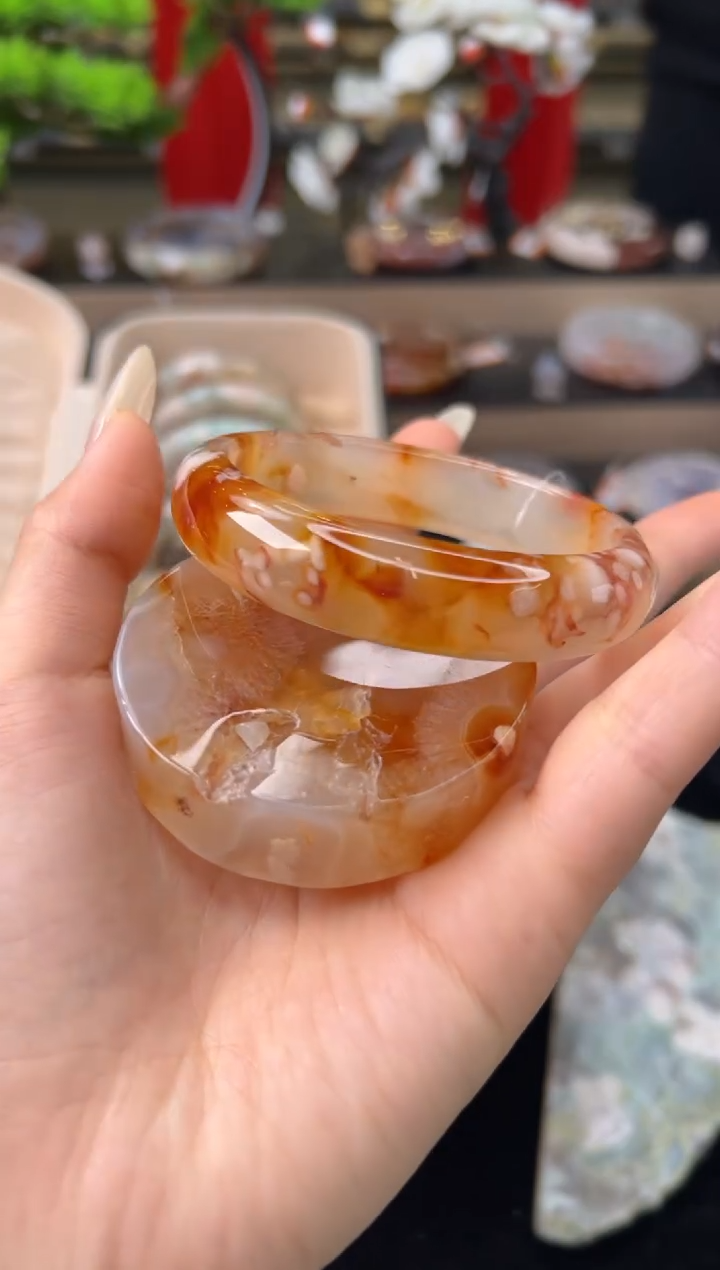 【闪购商品】石英质玉手镯未镶嵌61圈口（赠送镯心）61519