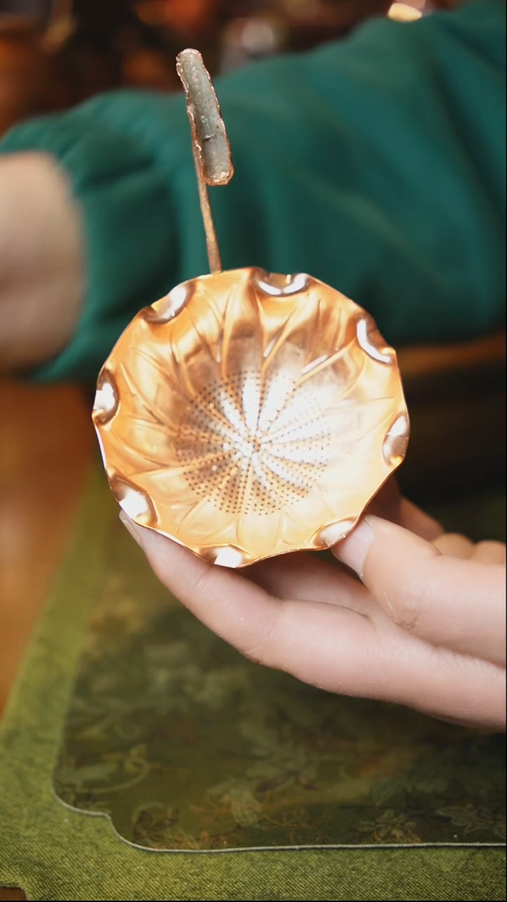 【闪购商品】紫铜荷花茶漏原色荷叶款