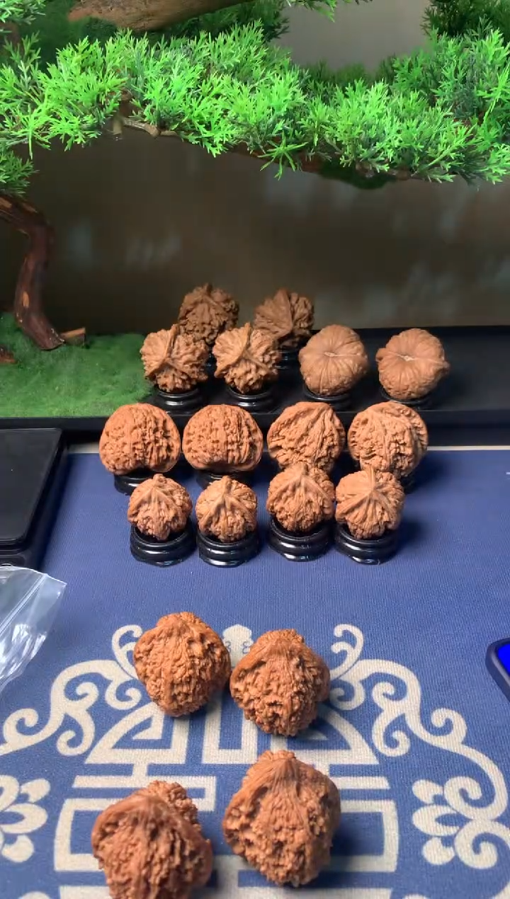 【闪购商品】文玩核桃吊坠40满天星