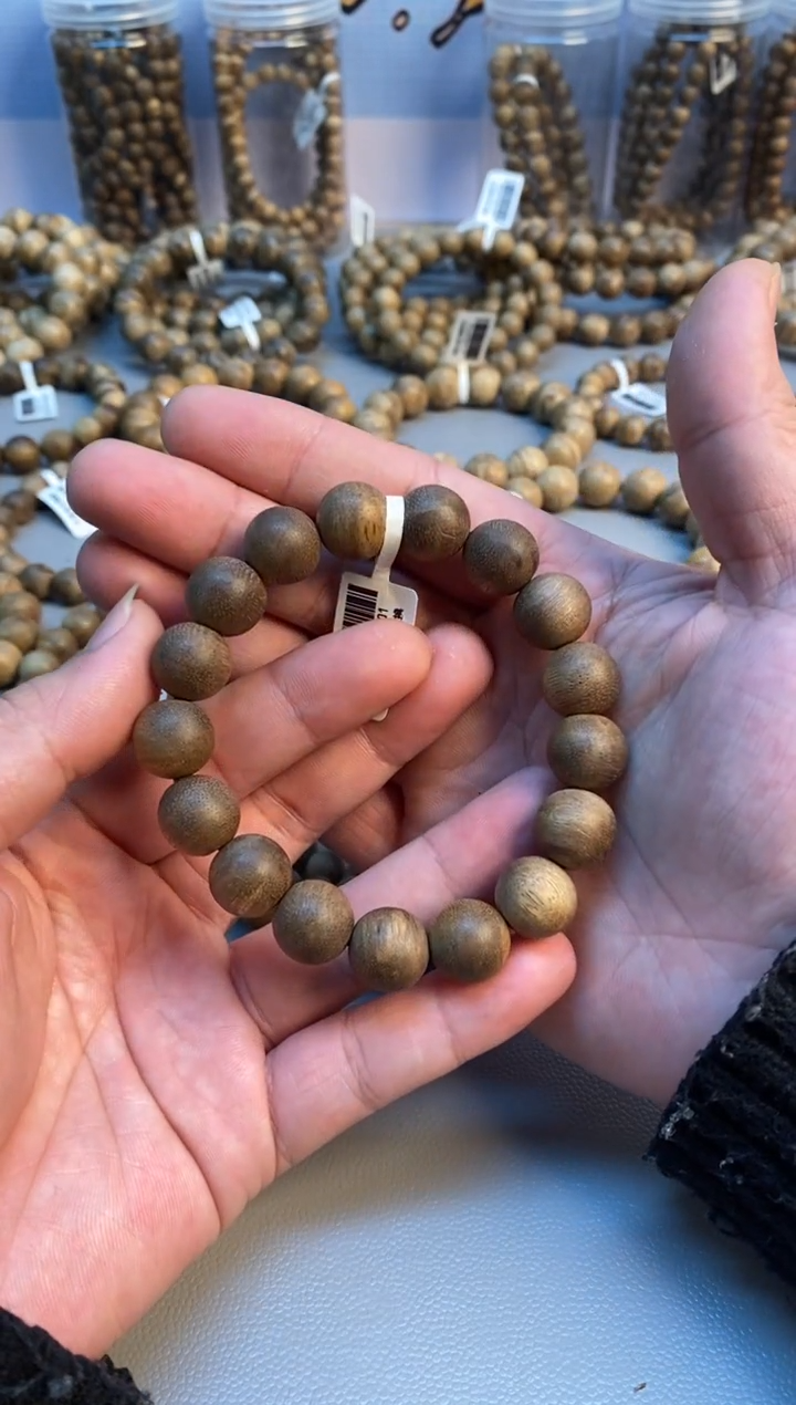 沉香手串 文莱圆珠单圈1.3多样性发其一